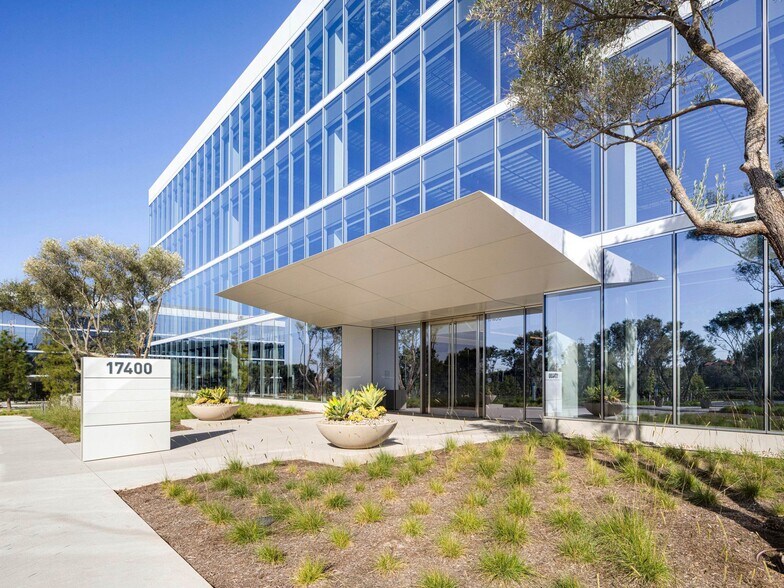 17100 Laguna Canyon Rd, Irvine, CA à louer - Photo du bâtiment - Image 3 de 13
