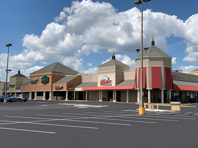 8922-8930 S Memorial Dr, Tulsa, OK à louer - Photo du bâtiment - Image 2 de 4