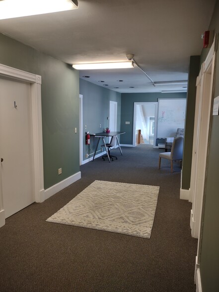 408 Lafayette Rd, Hampton, NH for lease - Interior Photo - Image 3 of 11