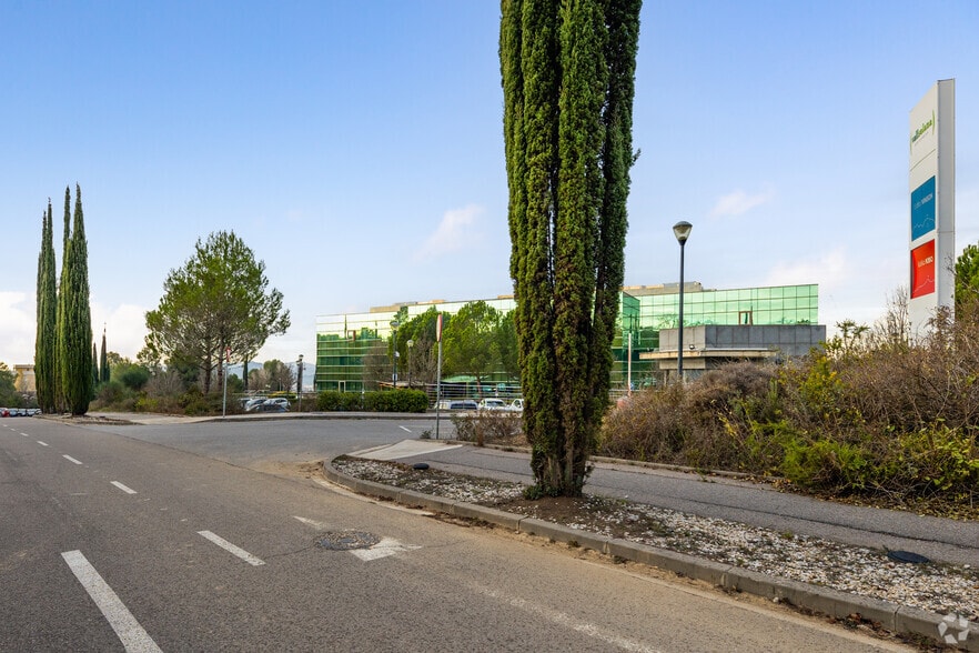 Camí de Can Camps, 17, Sant Cugat del Vallès, Barcelona for lease - Building Photo - Image 3 of 4