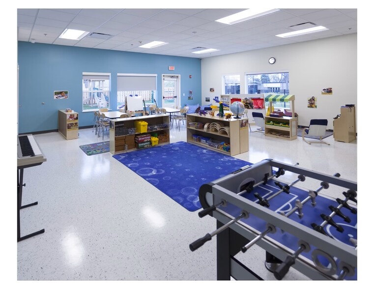 1502 75th St, Darien, IL for sale - Building Photo - Image 3 of 8