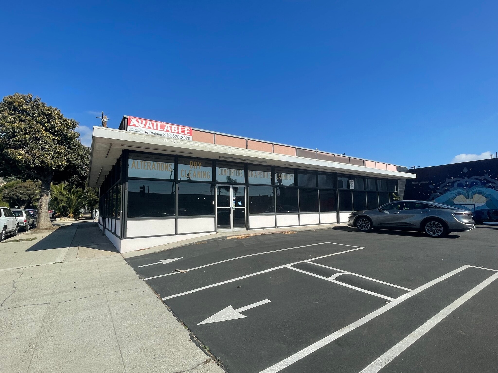 2307 E Main St, Ventura, CA for lease Primary Photo- Image 1 of 40
