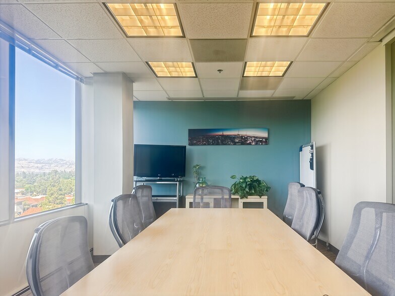 1999 S Bascom Ave, Campbell, CA à louer - Photo intérieure - Image 2 de 11