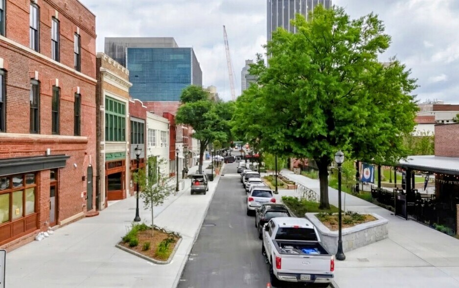 111 Broad St SW, Atlanta, GA à louer - Photo du bâtiment - Image 1 de 4