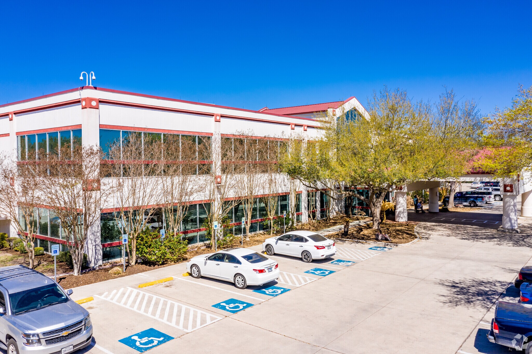 4243 E Southcross Blvd, San Antonio, TX à louer Photo du bâtiment- Image 1 de 5