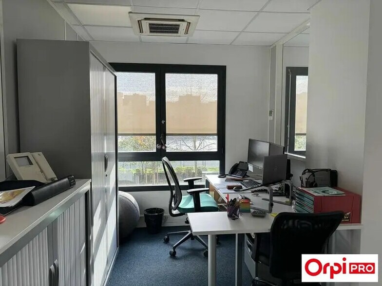 Bureau dans Lyon à vendre - Photo du bâtiment - Image 3 de 8