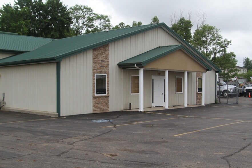 848 S High St, Hillsboro, OH à vendre - Photo du bâtiment - Image 1 de 1