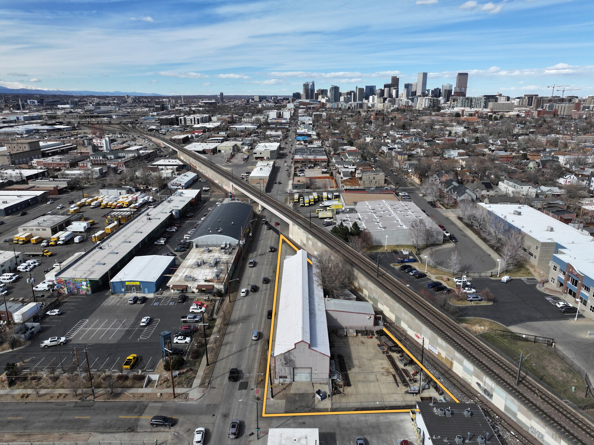 2 S Santa Fe Dr, Denver, CO à vendre Photo du bâtiment- Image 1 de 1