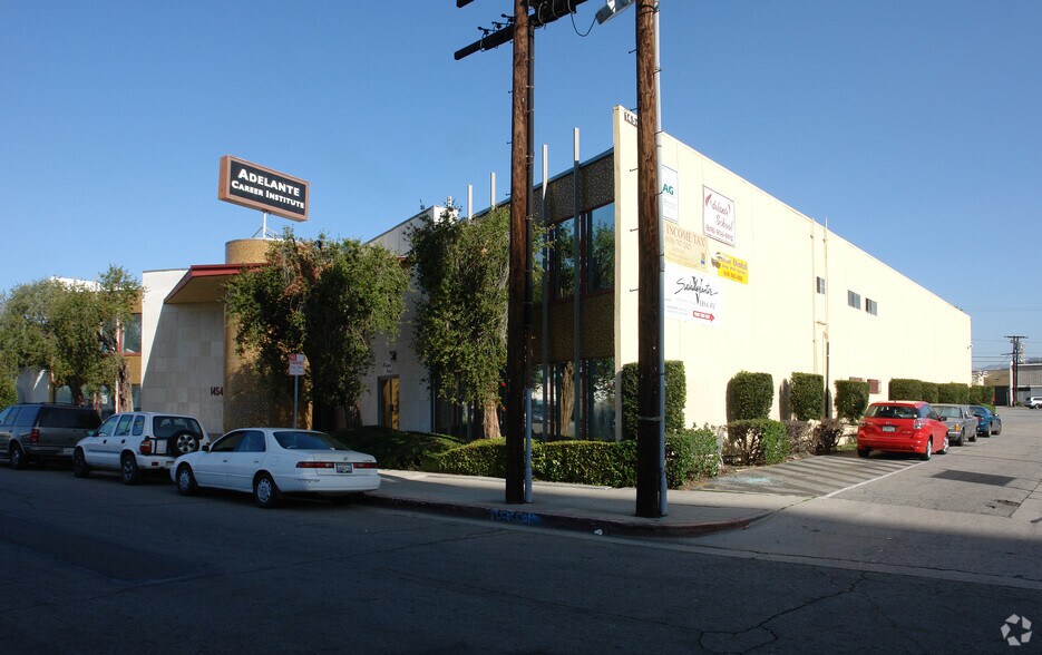 14547 Titus St, Panorama City, CA à louer - Photo du bâtiment - Image 2 de 17