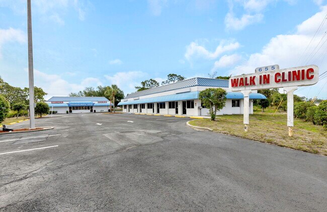 Plus de détails pour 655 N Indiana Ave, Englewood, FL - Bureau à vendre