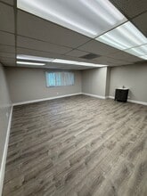 530 Moorpark Ave, Moorpark, CA for lease Interior Photo- Image 1 of 2