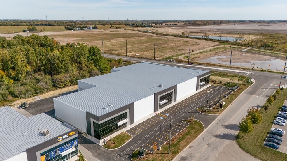 155 Dennis Rd, St Thomas, ON for lease - Building Photo - Image 2 of 21