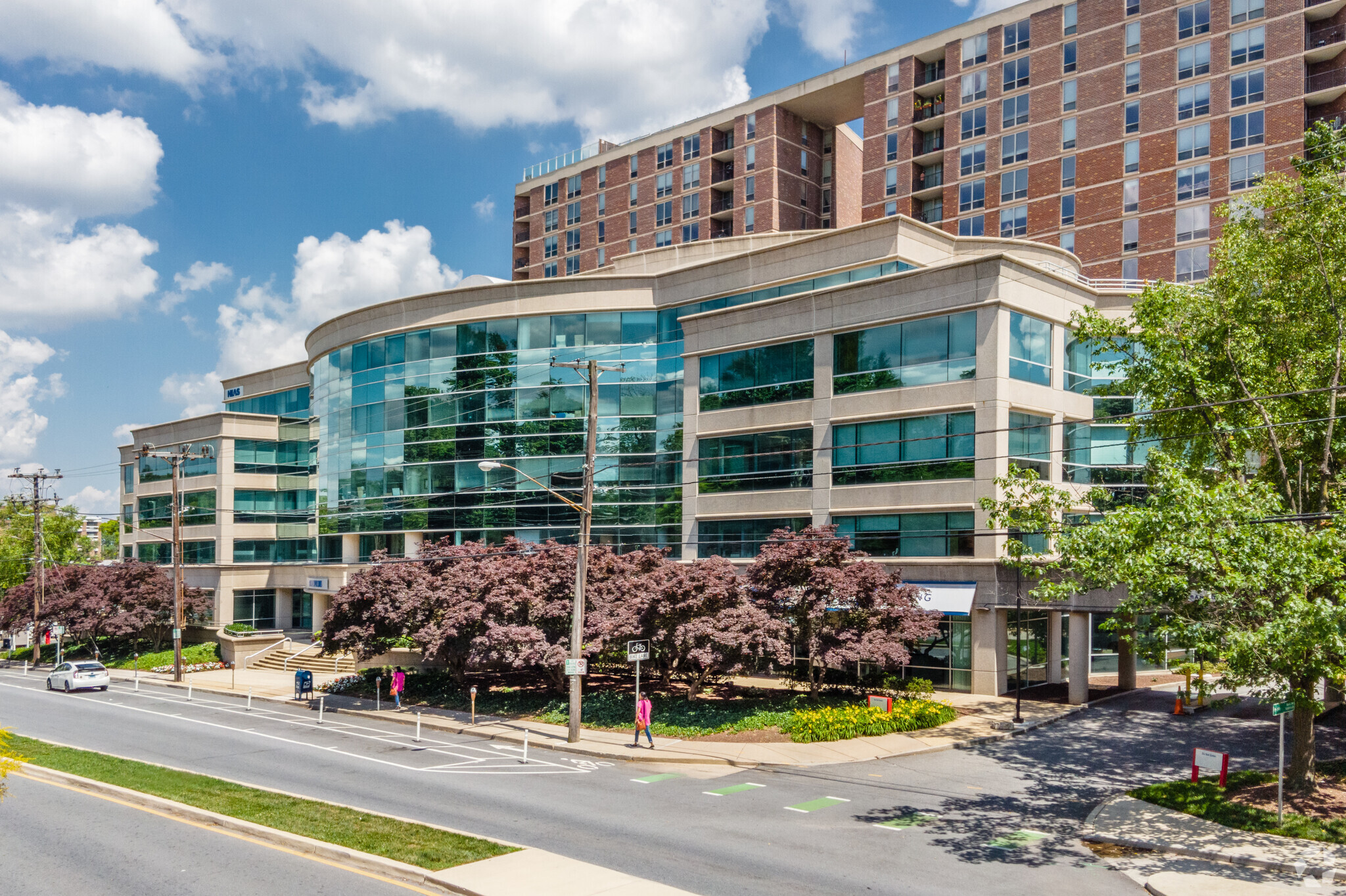 1300 Spring St, Silver Spring, MD à louer Photo du b timent- Image 1 de 10