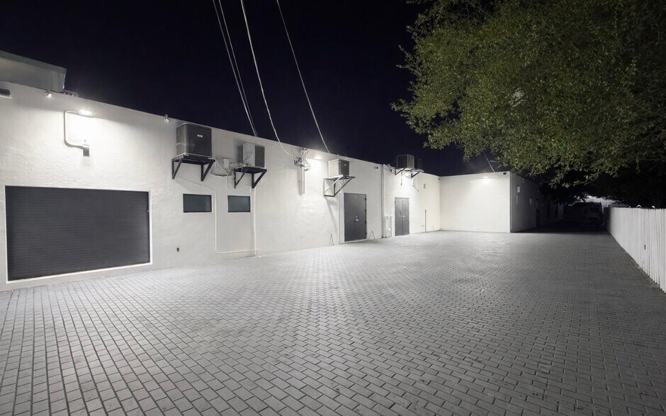 13-19 S Federal Hwy, Dania, FL à louer - Photo du bâtiment - Image 3 de 6