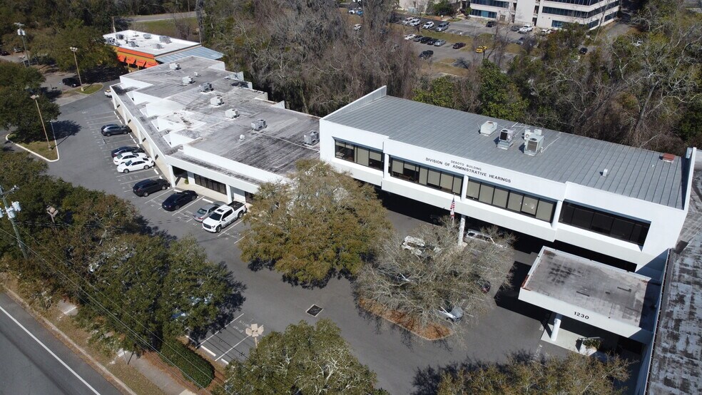1180-1230 Apalachee Pky, Tallahassee, FL à louer - Photo du bâtiment - Image 3 de 5