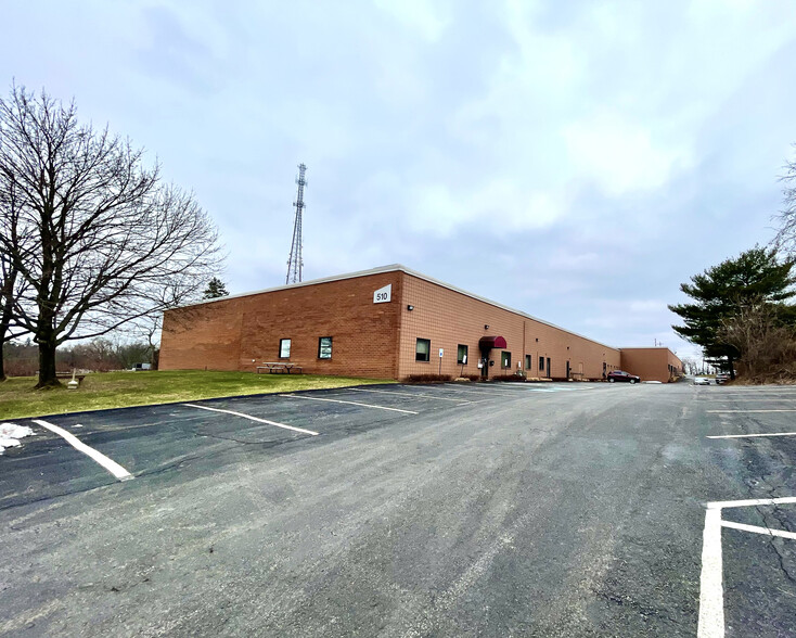 510-550 Seco Rd, Monroeville, PA for lease - Building Photo - Image 3 of 10