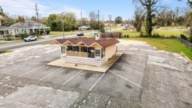 Plus de détails pour 415 S John St, Goldsboro, NC - Commerce de détail à vendre