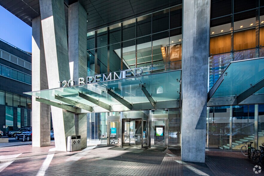 120 Bremner Blvd, Toronto, ON à louer - Photo du bâtiment - Image 3 de 5