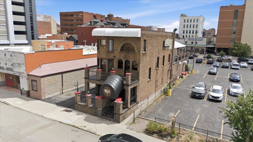 297 Franklin St, Buffalo, NY à louer - Photo du bâtiment - Image 2 de 38