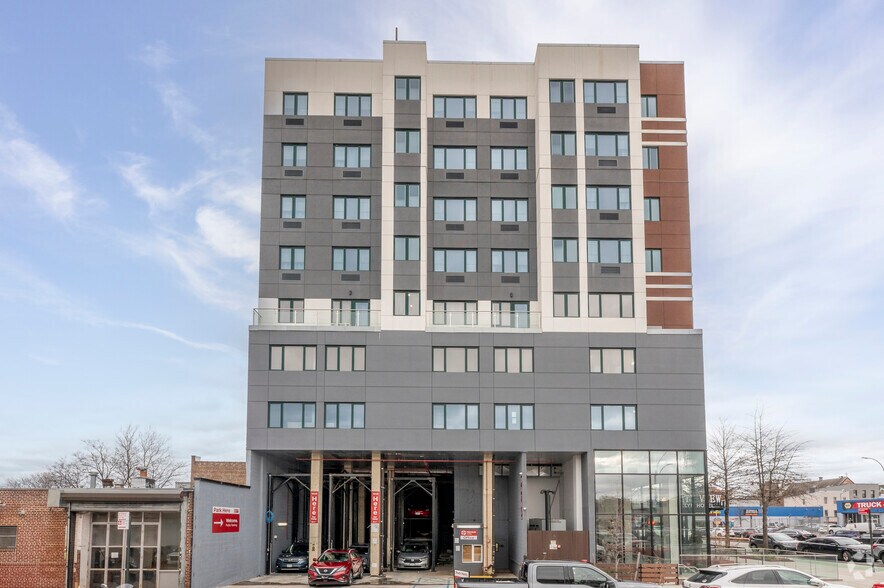 822 4th Ave, Brooklyn, NY à louer - Photo du bâtiment - Image 3 de 6