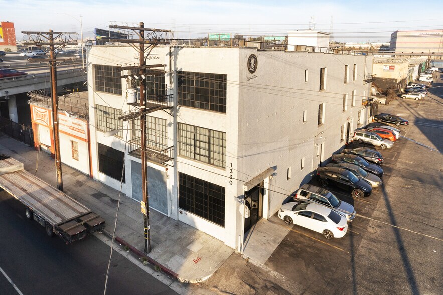 1330 S Santa Fe Ave, Los Angeles, CA à louer - Photo du bâtiment - Image 3 de 10