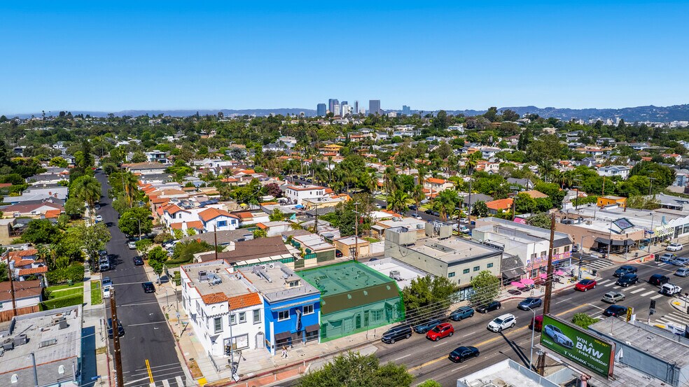 2729-2735 S Robertson Blvd, Los Angeles, CA à vendre - Photo du bâtiment - Image 2 de 12