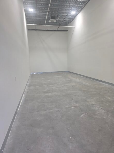 S. Jones Blvd. & W. Sunset Rd., Las Vegas, NV for lease - Interior Photo - Image 3 of 6