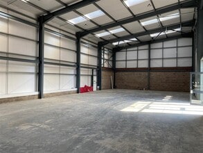 8A-8C Rolls Mill Way, Sturminster Newton à louer Photo intérieure- Image 2 de 2