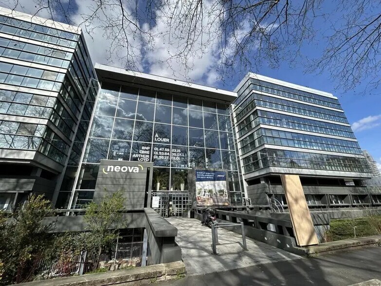 345 Avenue Georges Clemenceau, Nanterre à louer - Photo du bâtiment - Image 1 de 22