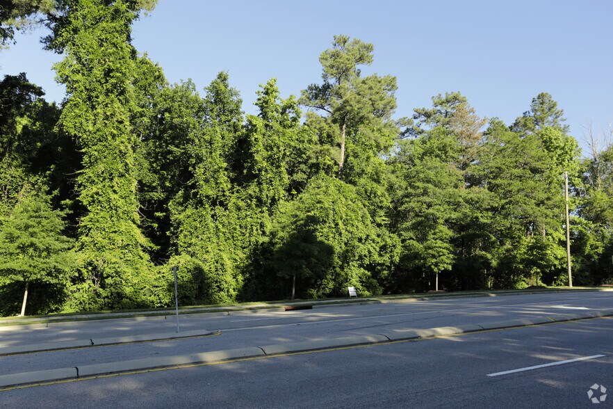 220 Sunnybrook Rd, Raleigh, NC à vendre - Photo principale - Image 1 de 9