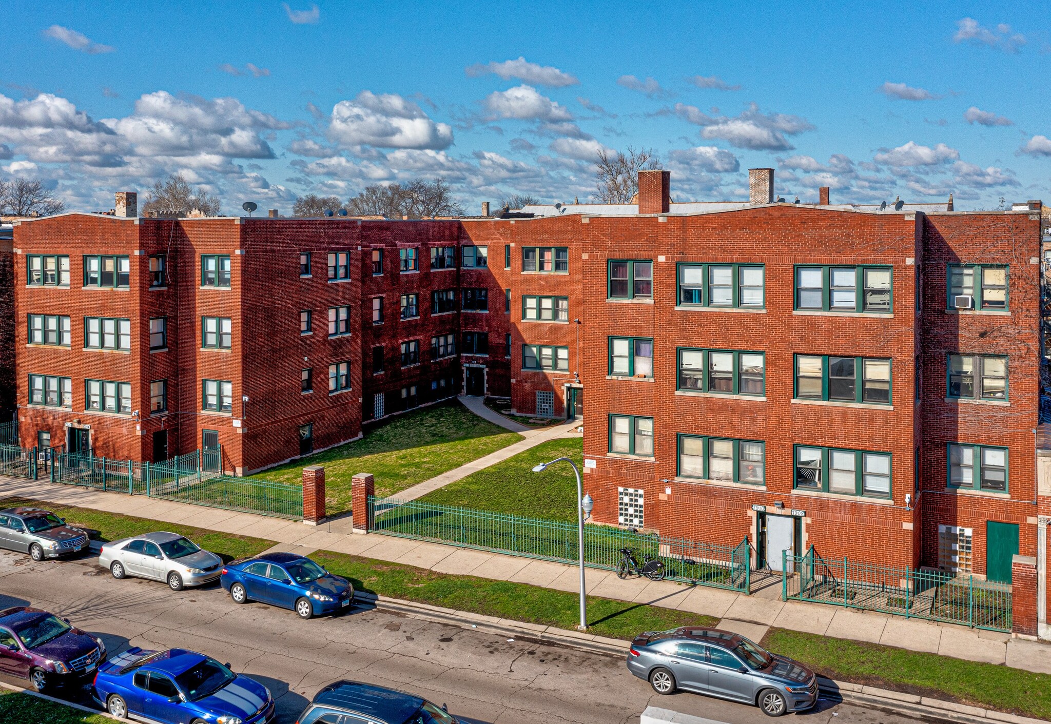 7910 S Ingleside Ave, Chicago, IL à vendre Photo du bâtiment- Image 1 de 1