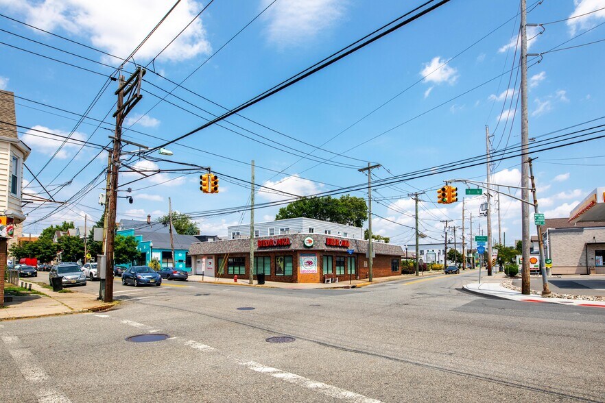 5 Locust Avenue, Wallington, NJ à vendre - Photo du bâtiment - Image 2 de 11