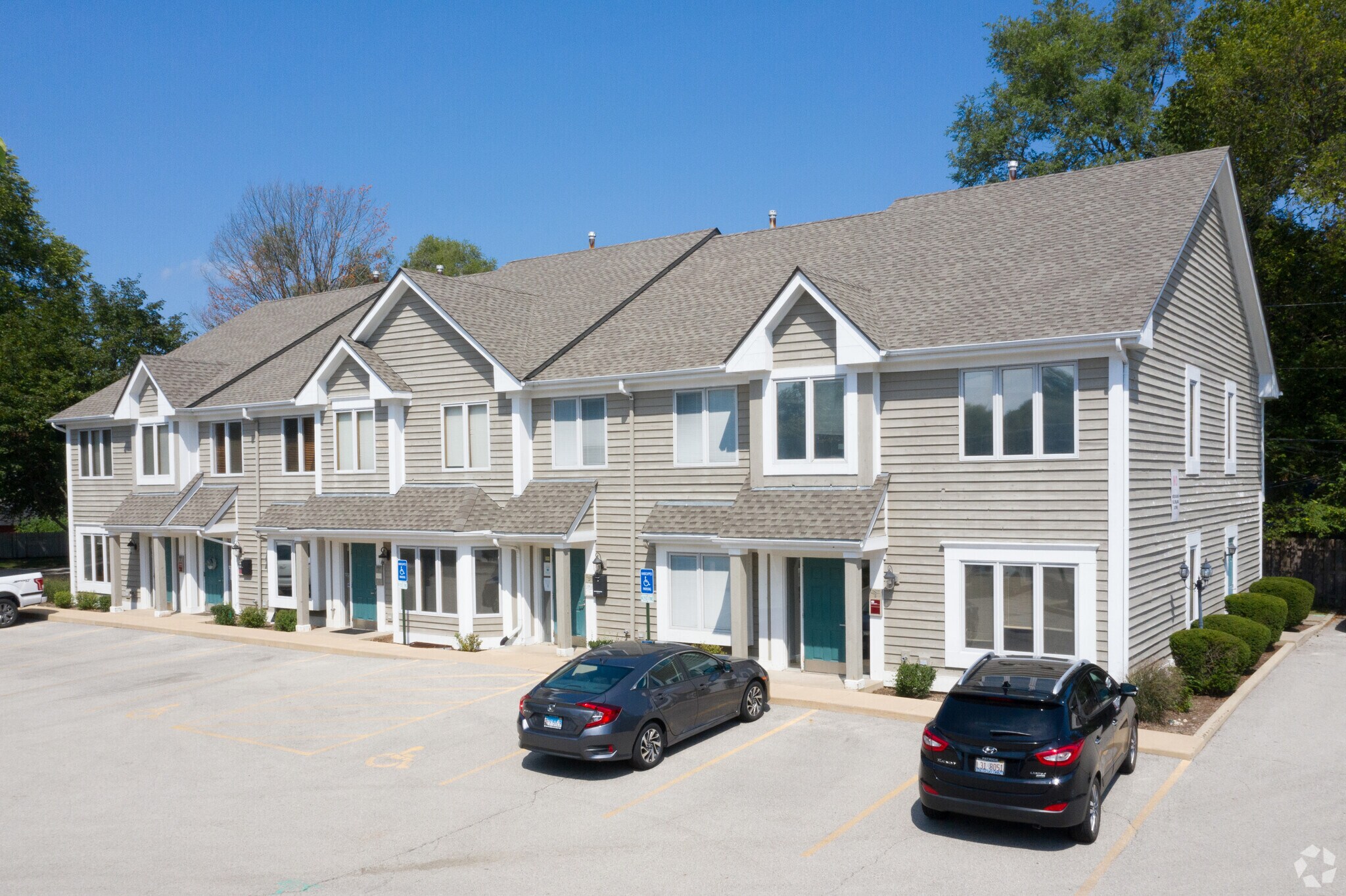 334 E Colfax St, Palatine, IL for lease Primary Photo- Image 1 of 16