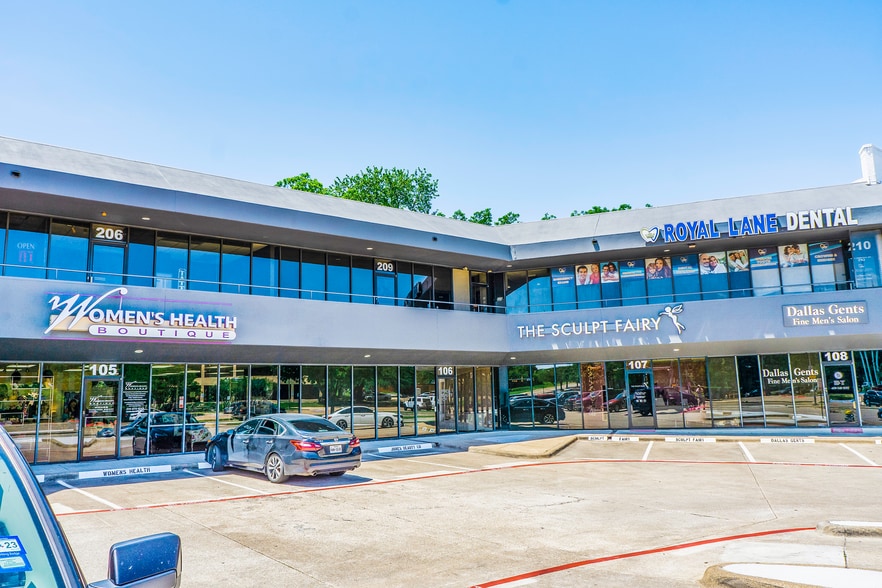 8499 Greenville Ave, Dallas, TX for lease - Building Photo - Image 2 of 17