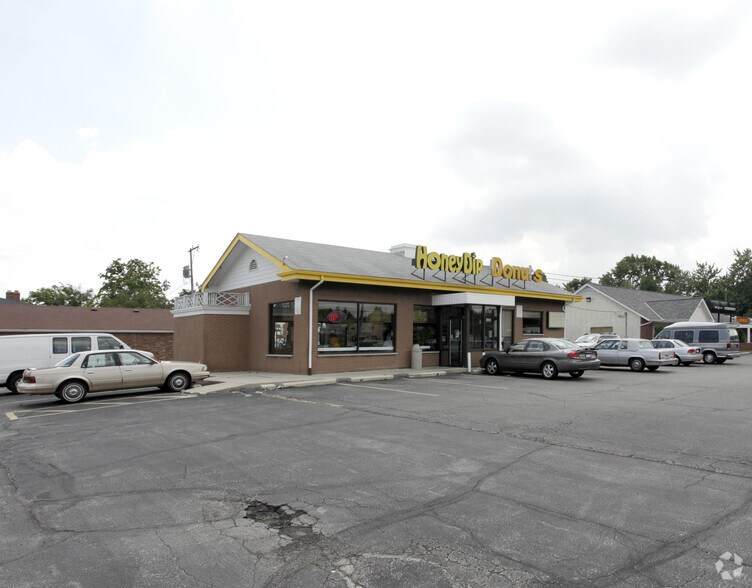 4480 Kenny Rd, Columbus, OH for sale - Building Photo - Image 2 of 2