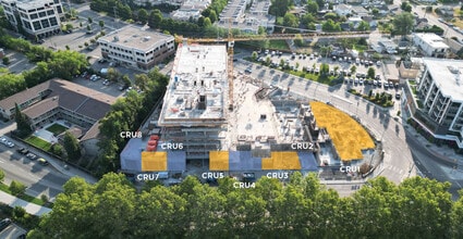 3377 Lakeshore Rd, Kelowna, BC à louer Photo du bâtiment- Image 2 de 4