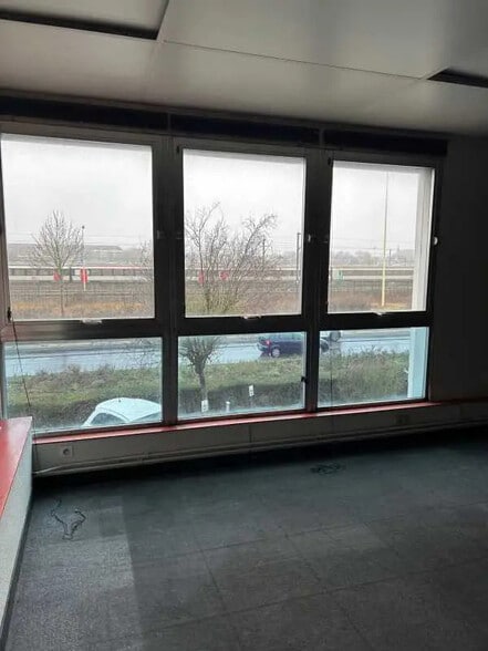 Bureau dans Sotteville-lès-Rouen à louer - Photo intérieure - Image 2 de 3