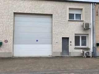 Industrial in Morainvilliers for lease Building Photo- Image 1 of 16