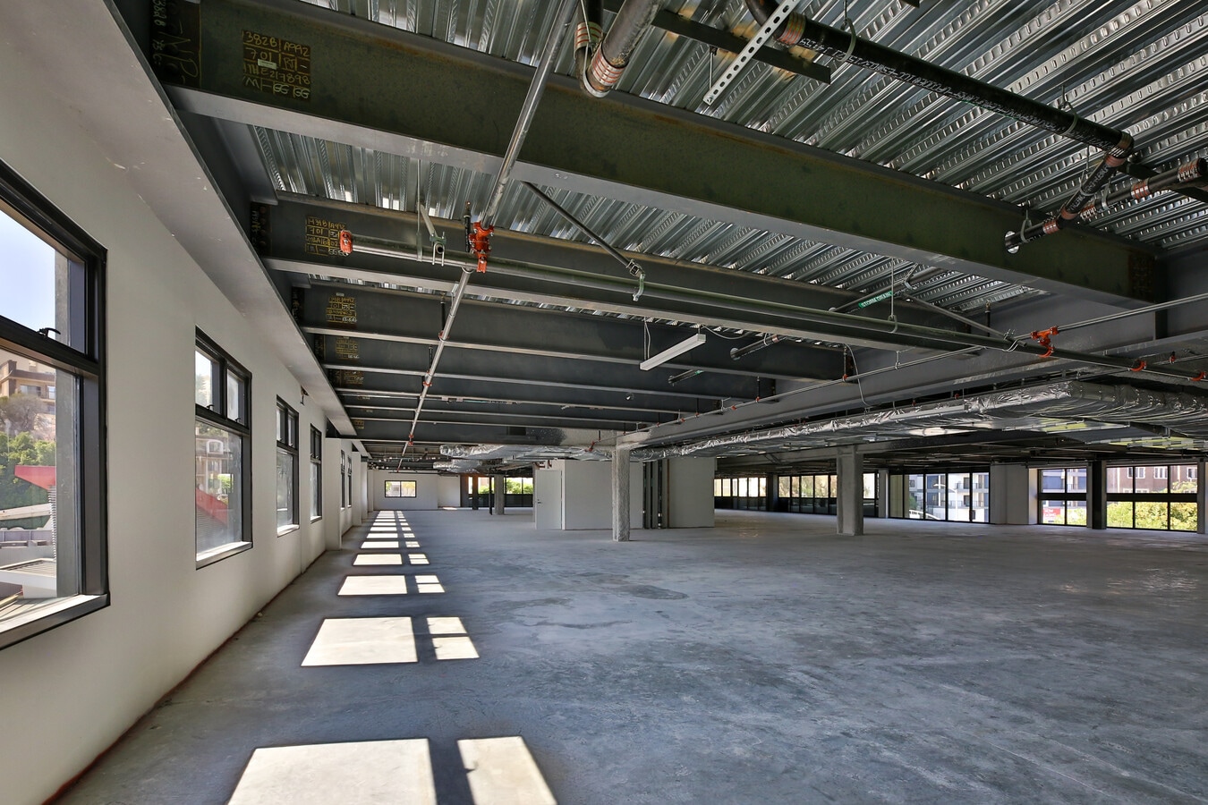 900 Gayley Ave, Los Angeles, CA 90024 - Unité 204 -  - Photo intérieure - Image 1 of 3