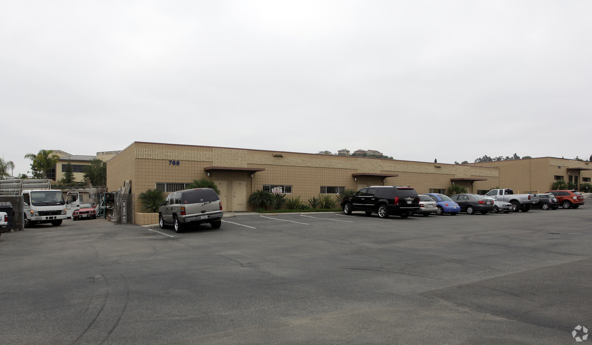 585 N Twin Oaks Valley Rd, San Marcos, CA for lease Building Photo- Image 1 of 8