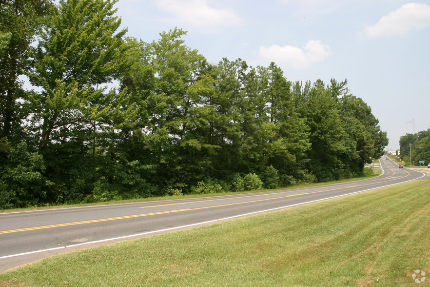 McDowell Rd, Asheboro, NC à vendre - Photo principale - Image 1 de 2