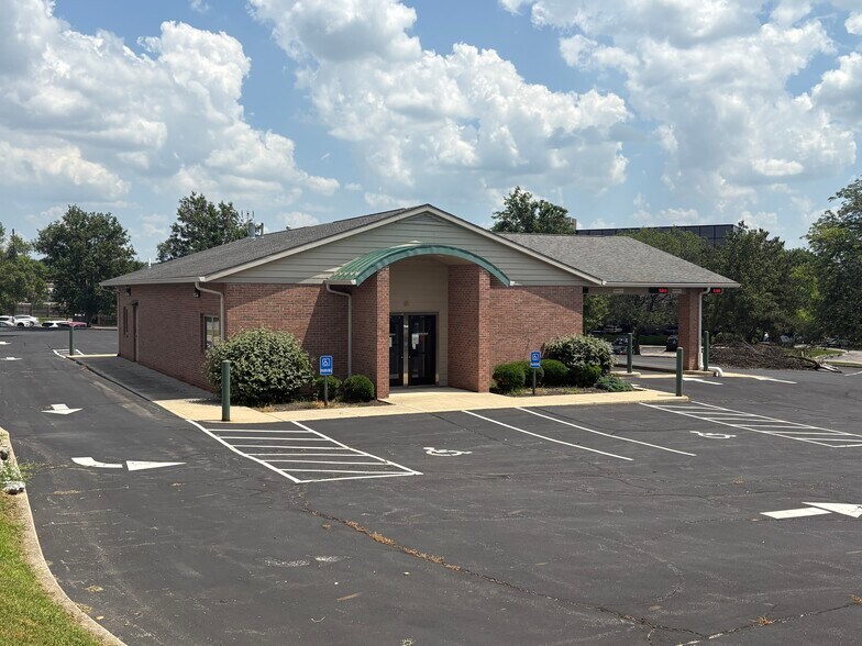 3000 Elbee Rd, Moraine, OH à louer - Photo du bâtiment - Image 2 de 6