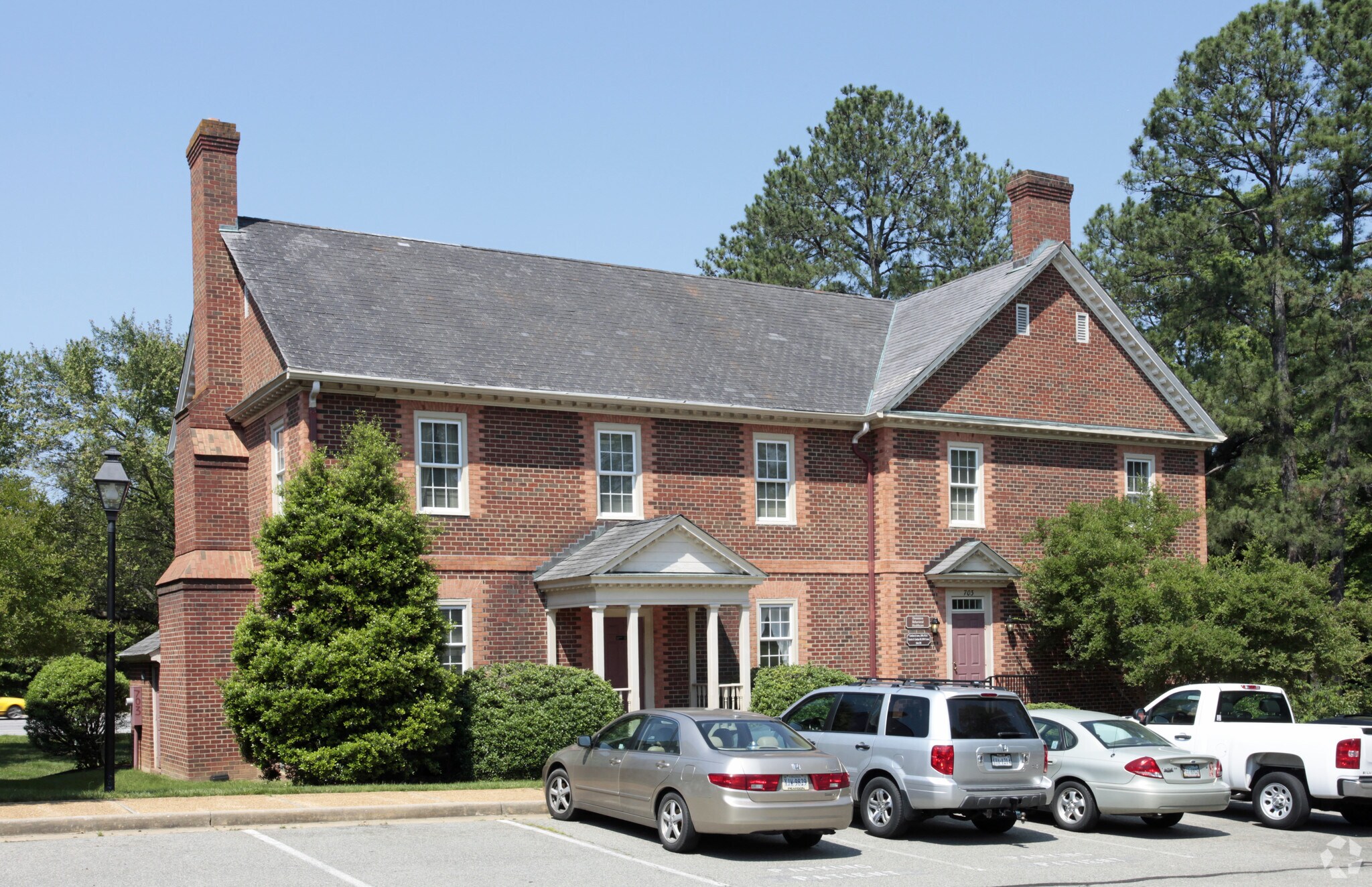 703 N Courthouse Rd, Richmond, VA for sale Primary Photo- Image 1 of 3