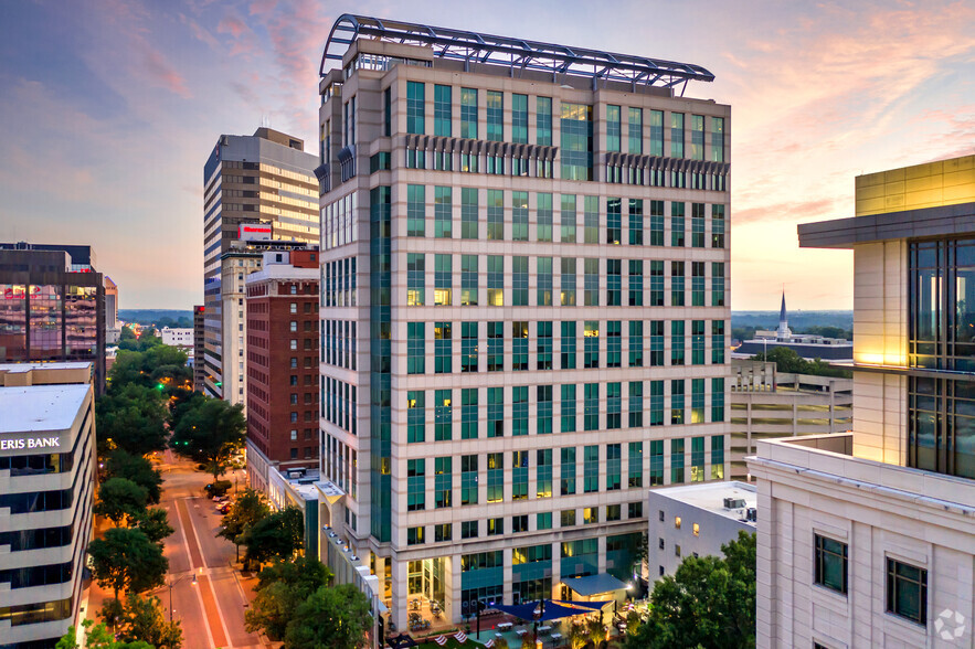 1320 Main St, Columbia, SC à louer - Photo du bâtiment - Image 1 de 12