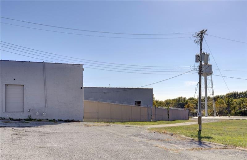 6220-6252 Raytown Rd. portfolio of 4 properties for sale on LoopNet.ca - Building Photo - Image 3 of 44