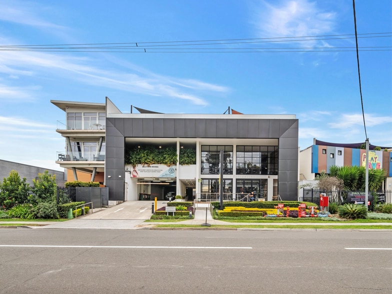 108 Parraweena Rd, Miranda for sale - Building Photo - Image 1 of 11