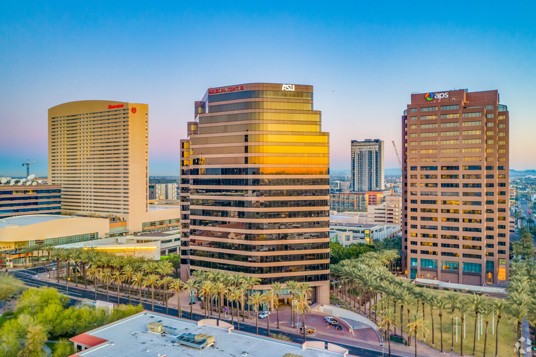 400 E Van Buren St, Phoenix, AZ à louer Photo principale- Image 1 de 19