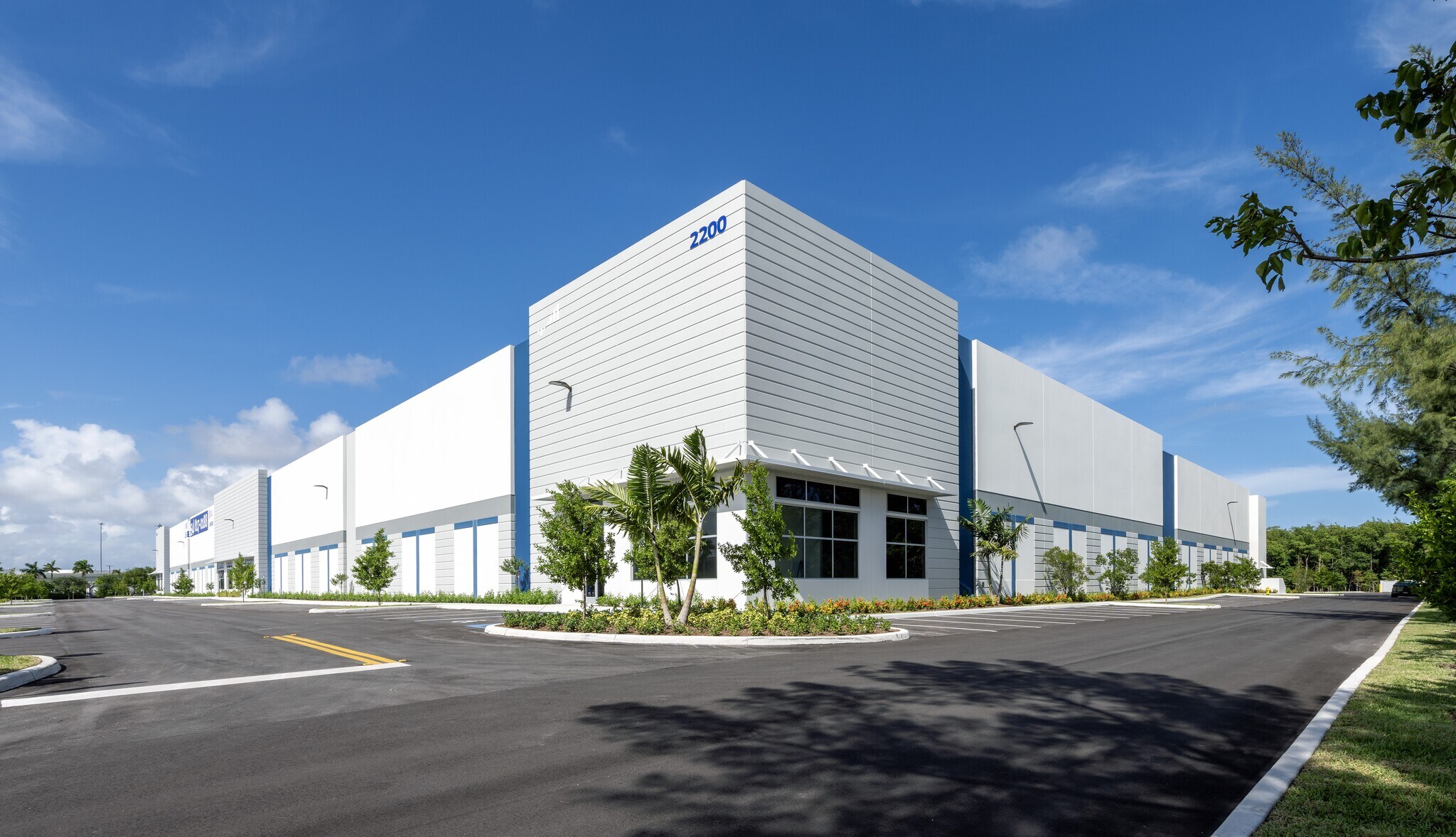 2200 NE 7th Ave, Dania Beach, FL à vendre Photo du bâtiment- Image 1 de 1