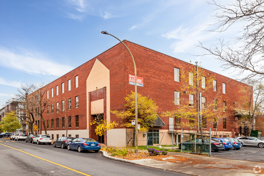 4220 Rue De Rouen, Montréal, QC à louer - Photo du bâtiment - Image 1 de 5