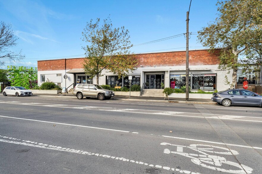 201-205 Kensington Rd, West Melbourne à vendre - Photo du bâtiment - Image 2 de 11